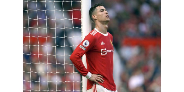 Messi verlängerte erfolgreich seinen Vertrag, und Ronaldo bot sich an, wurde aber abgelehnt